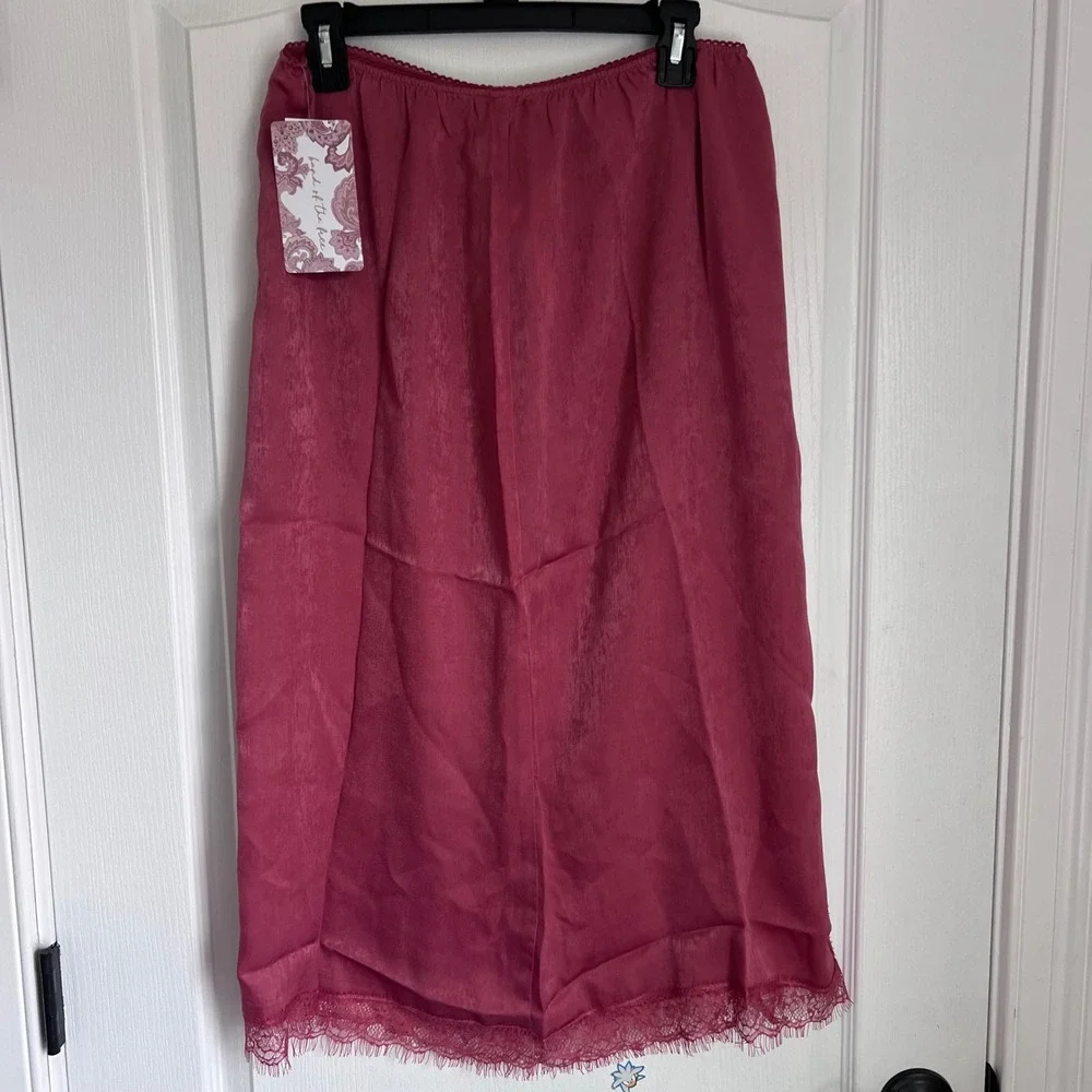 Band of the‎ Free Dusty Rose Satin Lace Trim Midi Skirt Size Large W3S60805 NEW